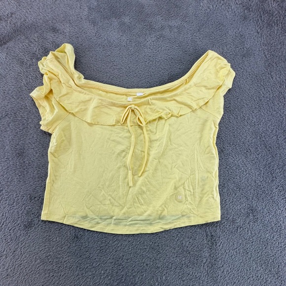 ME WE Essentials Yellow Ruffle Off Shoulder Crop Top T Shirt Womens Size M - Picture 2 of 9
